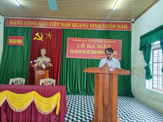 Quang  Diệm ra mắt câu lạc bộ thanh niên -  phụ nữ với pháp luật